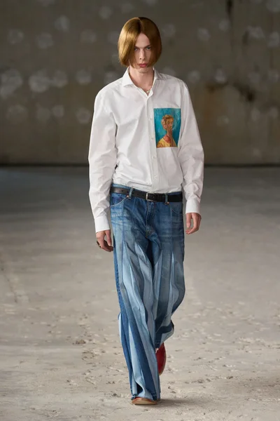 Look 29